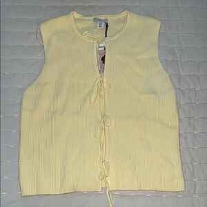 Sincerely Jules Yellow Tie Front Sleeveless Blouse